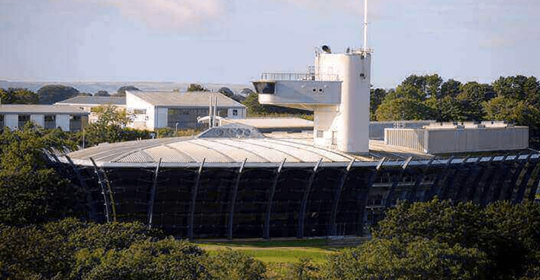 the ship building in plymouth - l