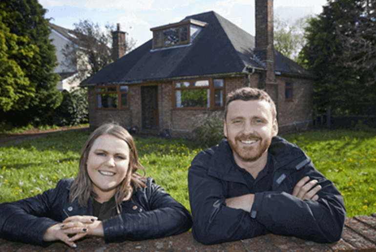 Osian and Elen of the Great House Giveaway